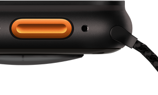 Apple Watch Ultra 3, cassa in titanio nero, sensore convesso sul retro, lato sinistro, altoparlante/presa d’aria, tasto Azione, microfono